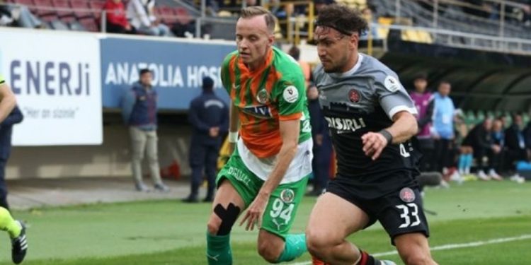 Fatih Karagümrük’te toplu istifa!