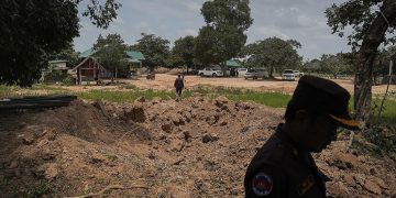 Kamboçya, Tayland sınırını tamamen kapattı