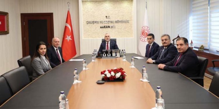 Komisyon asgari ücret için toplandı: TÜRK-İŞ masaya oturmadı