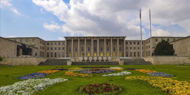 Meclis’teki taciz iddialarında yeni tutuklamalar