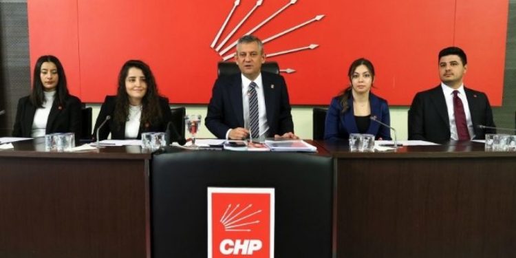 Özel’in A Takımı açıklandı: 7 yeni isim görevde