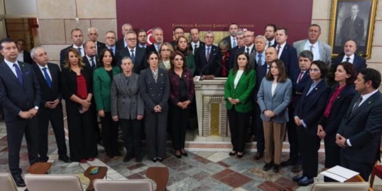 CHP’den asgari ücret ve emekli maaşı kararı