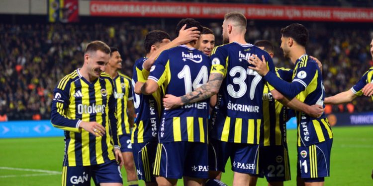 Samsunspor’u 2-0 yenen Fenerbahçe finalde