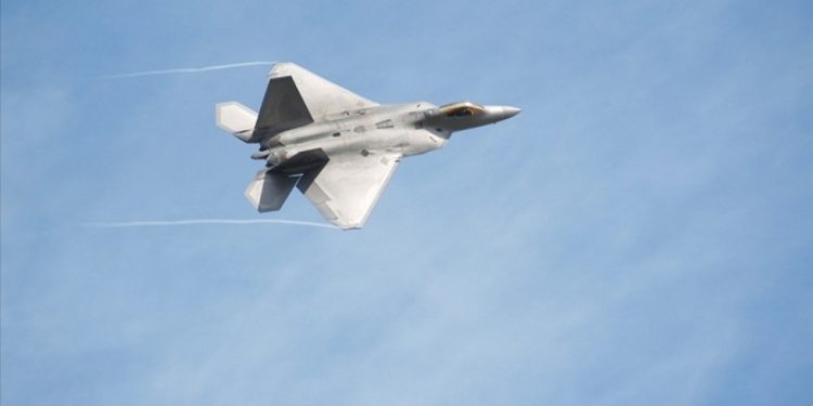 ABD’nin F-22’leri İsrail üssünde