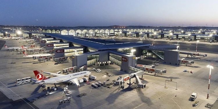 İstanbul Havalimanı uçuş trafiğinde rekor kırdı