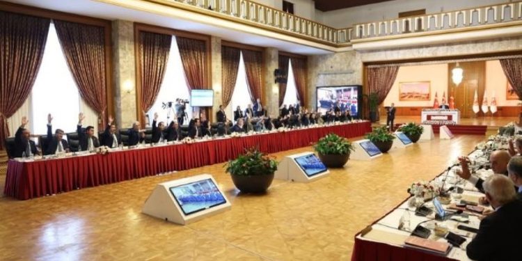 Komisyonda kritik oylama: ‘Terörsüz Türkiye’ raporu geçti!