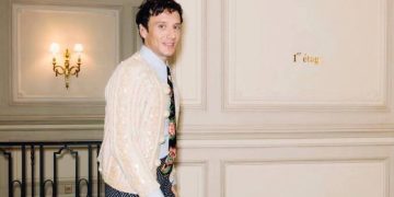 Ünlü şarkıcı Edis Görgülü hakkında yakalama kararı!